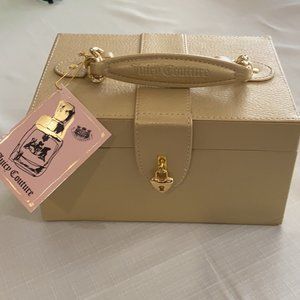 Juicy Couture Deluxe Train Case/Cosmetics Bag